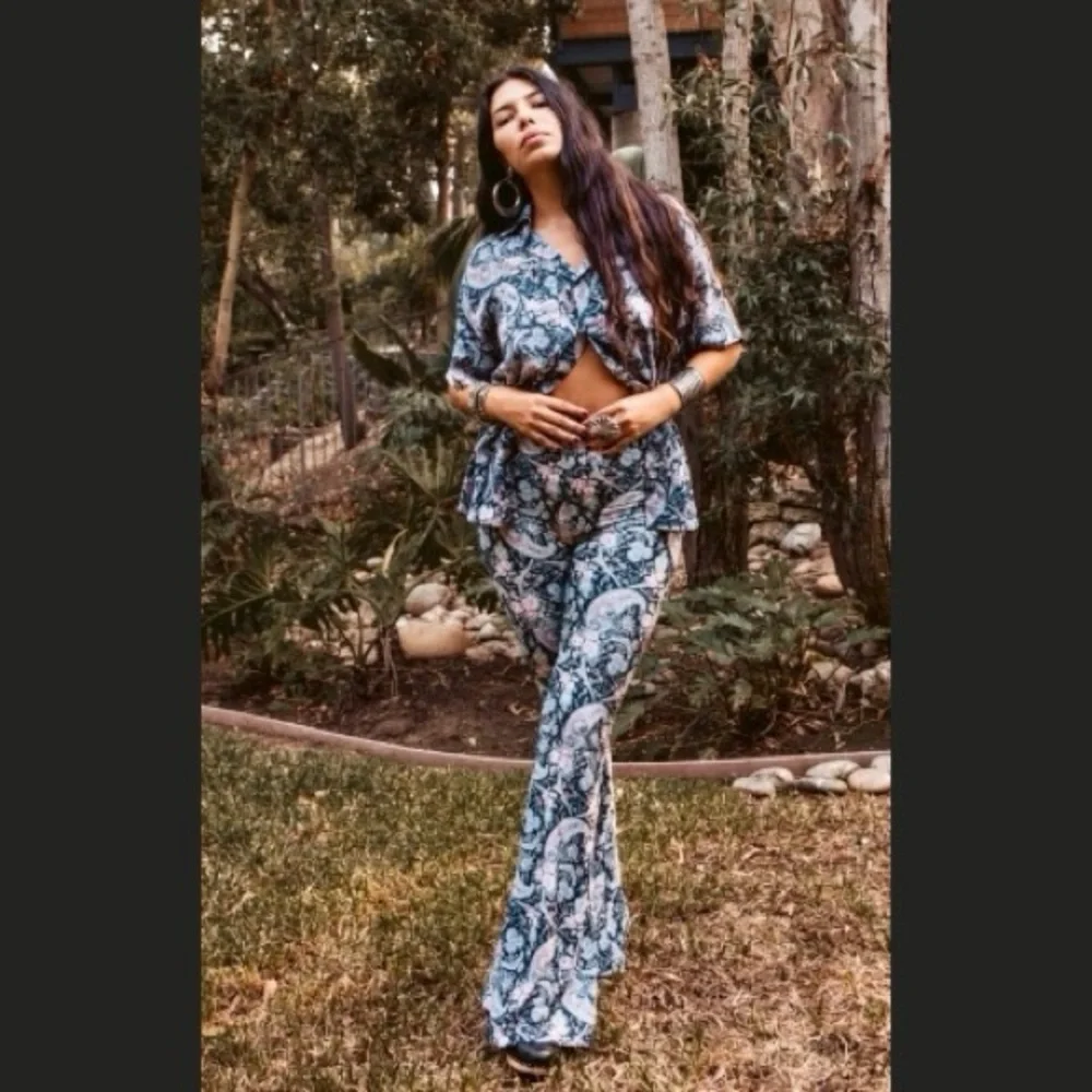 Novella Royale Midnight Rose Janis Bells, Size Small, Rare Print! - Picture 2 of 12